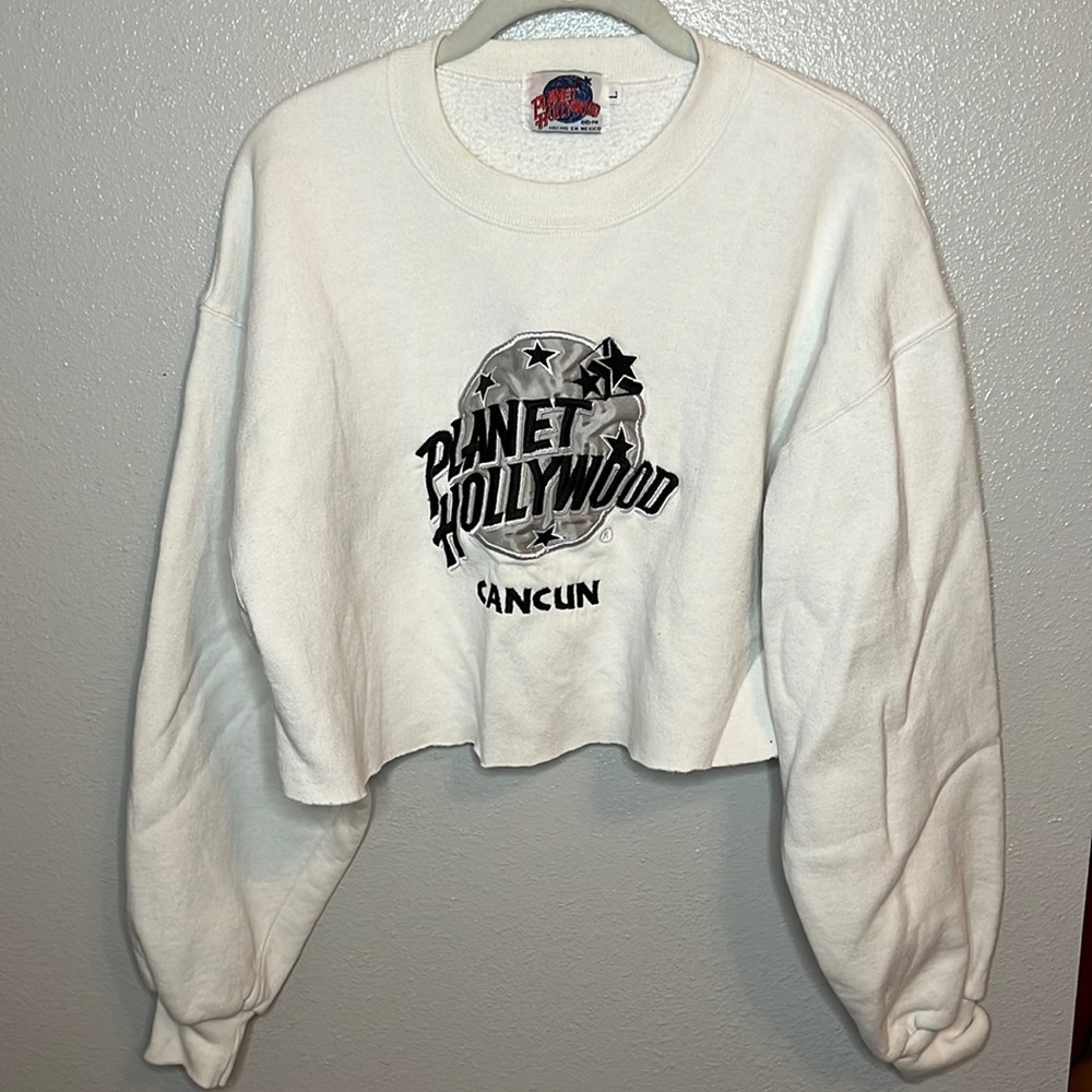 Vintage Planet Hollywood cropped crew neck. Good condition. Size L